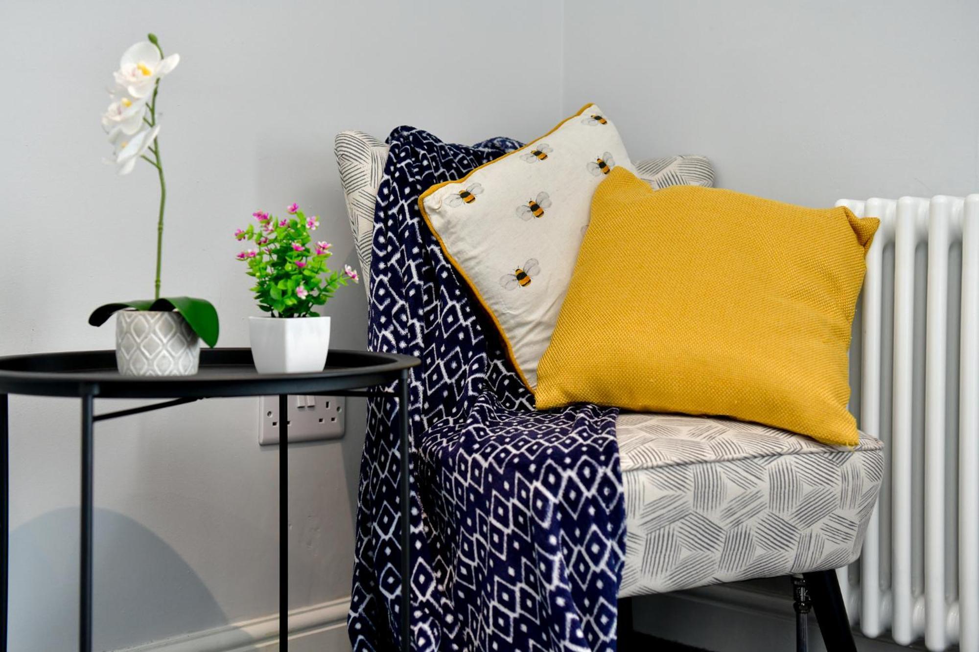 Free Parking - Heart Of The City - Superb Townhouse & Garden - Peaceful Area But Only 5Min Walk To Beach, Shops, Bars, Arena, Marina, Parks Swansea Eksteriør bilde