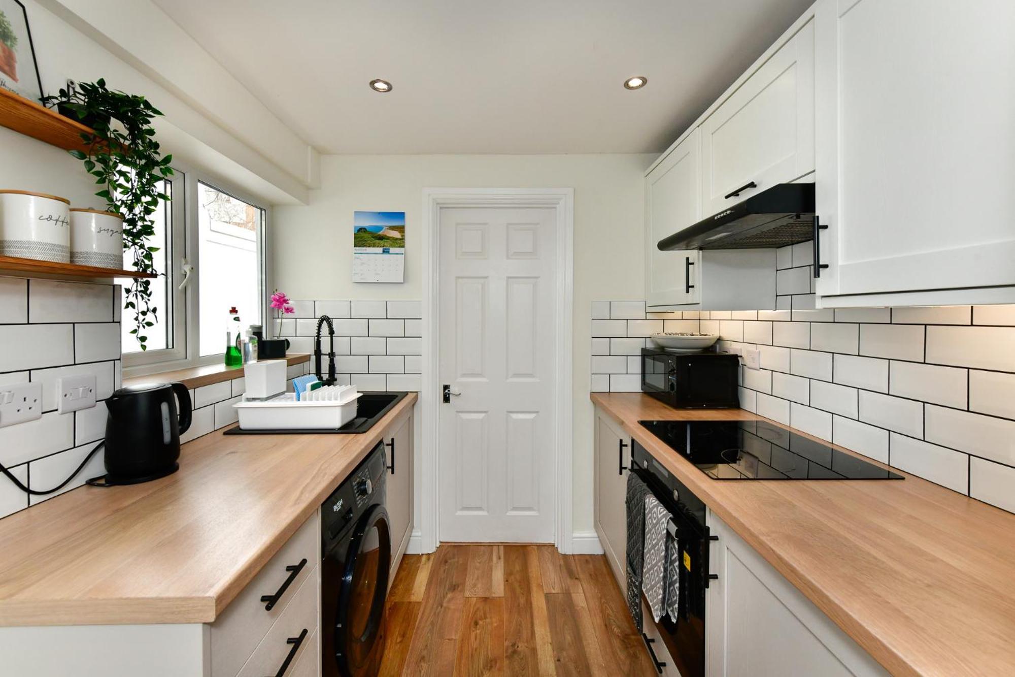 Free Parking - Heart Of The City - Superb Townhouse & Garden - Peaceful Area But Only 5Min Walk To Beach, Shops, Bars, Arena, Marina, Parks Swansea Eksteriør bilde