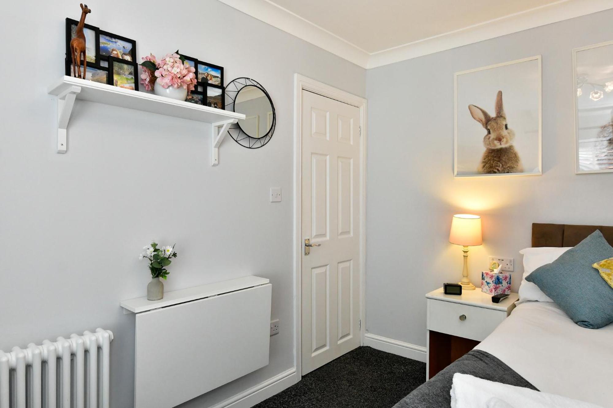 "Ideal Location" Superb Townhouse & Garden -5Min Walk To City, Beach, Marina - Quiet Popular Area Swansea Eksteriør bilde