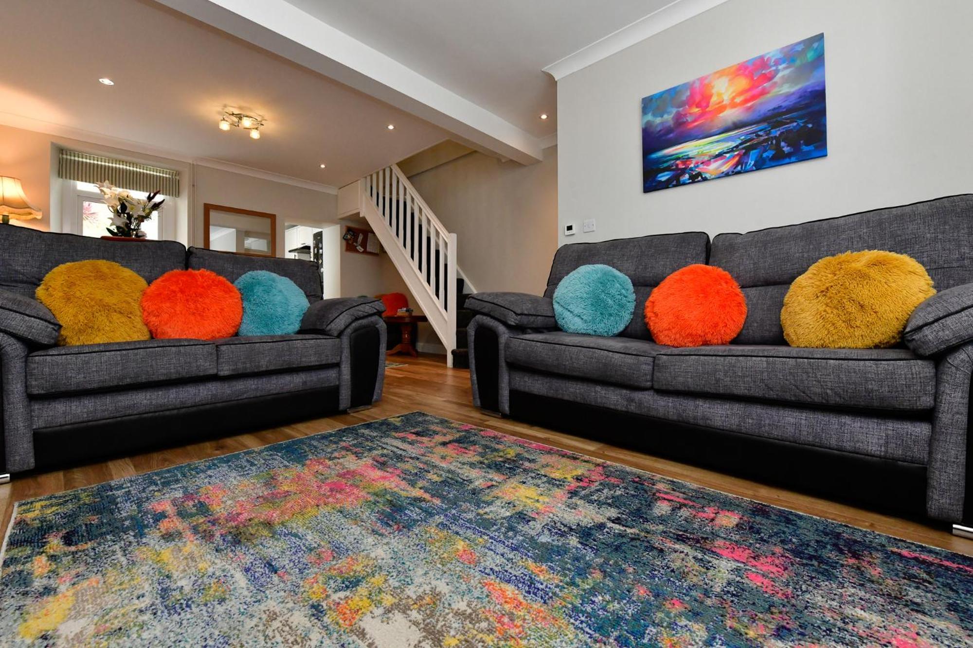 Free Parking - Heart Of The City - Superb Townhouse & Garden - Peaceful Area But Only 5Min Walk To Beach, Shops, Bars, Arena, Marina, Parks Swansea Eksteriør bilde